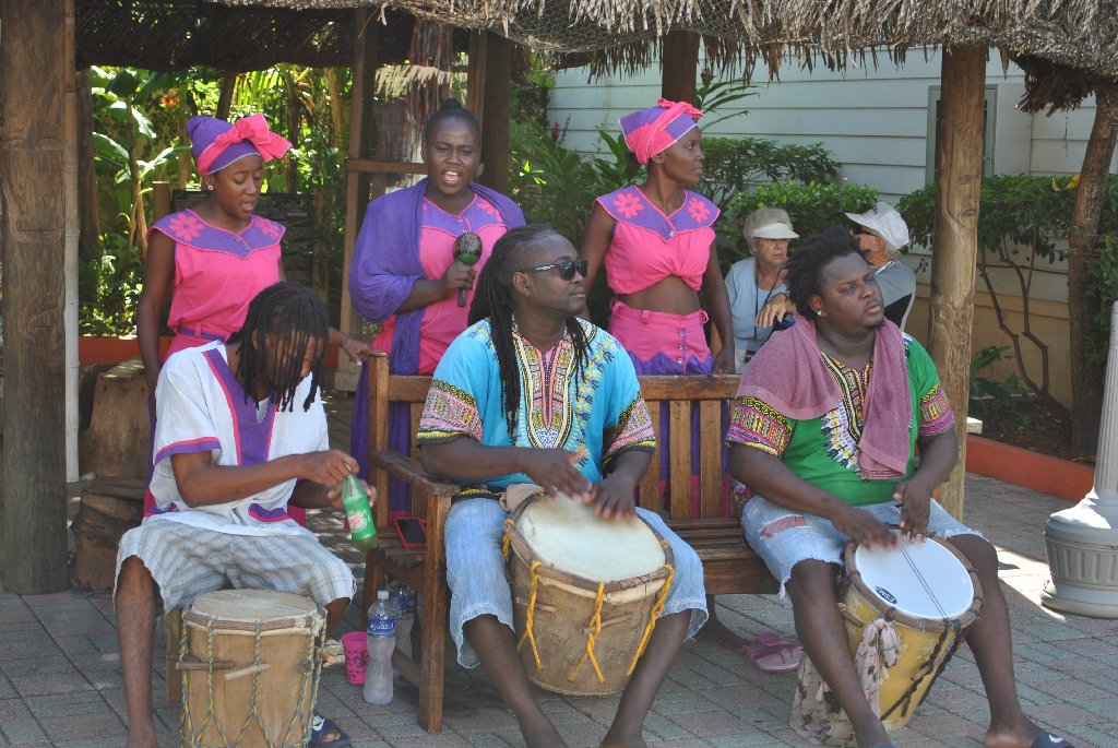 Eastern Caribbean Chichen Itza Carnival Breeze