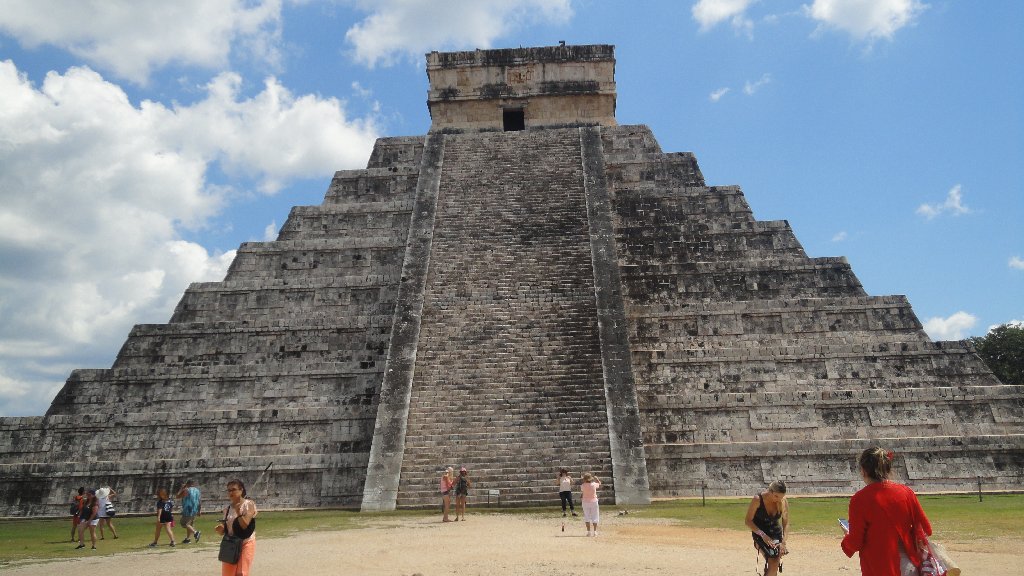 Eastern Caribbean Chichen Itza Carnival Breeze