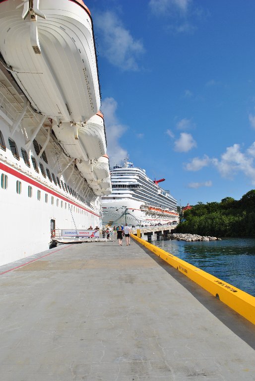 Eastern Caribbean Chichen Itza Carnival Breeze