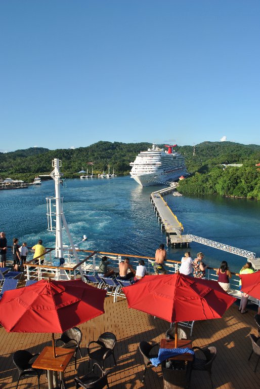 Eastern Caribbean Chichen Itza Carnival Breeze